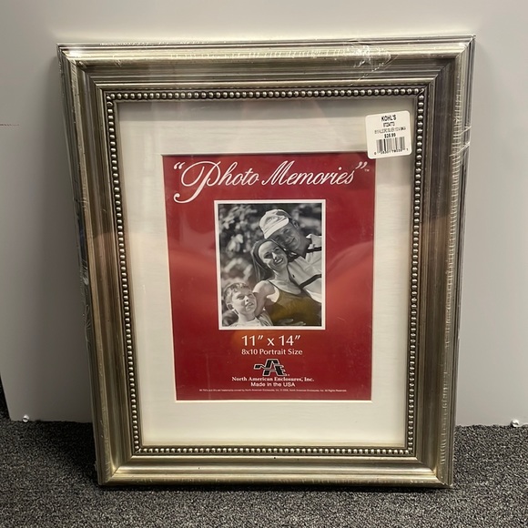 North American Enclosures Silver 11x14 in. Photo Frame